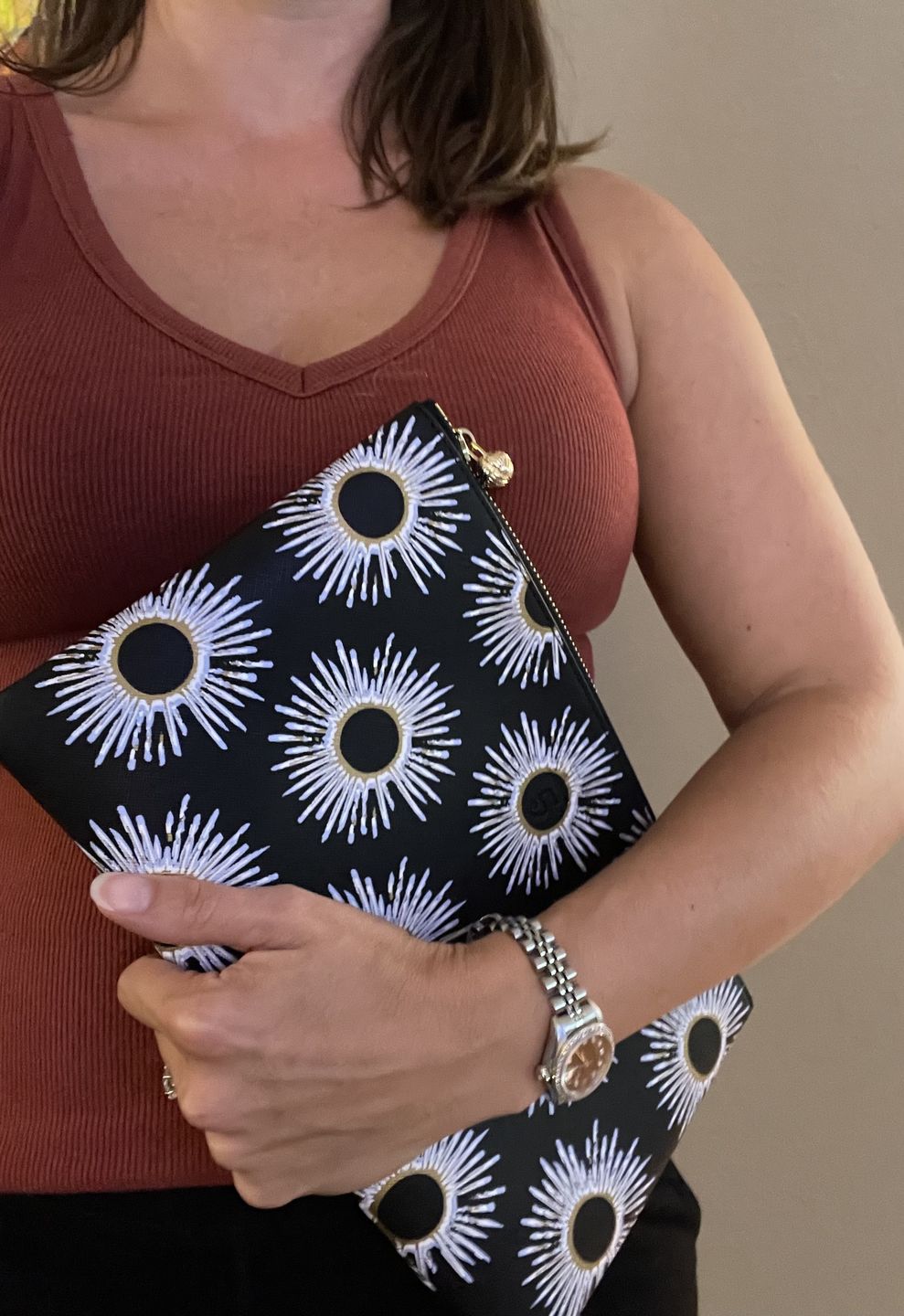 Customer photo review of {O}verly {O}rganized Bag Club
