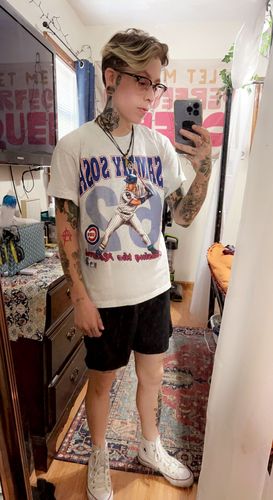 Customer photo review of Vintage Sammy Sosa Chicago Cubs MLB T Shirt Youth Size Medium