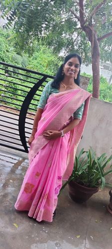 Customer photo review of PRINCESS PINK WOVEN BANARASI LINEN SILK SAREE