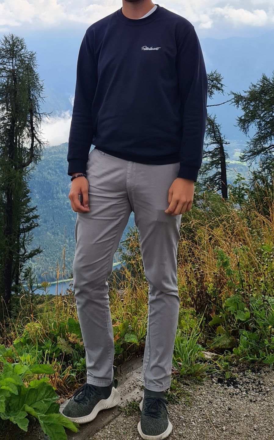 Customer photo review of Classic | Sweatshirt