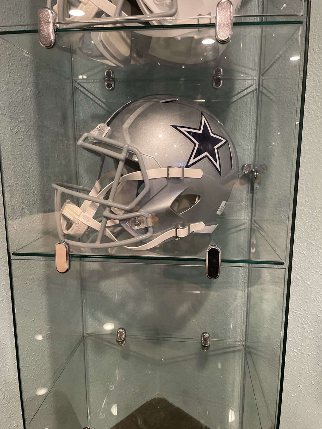 Customer photo review of Dallas Cowboys Riddell Speed Full Size Replica Football Helmet