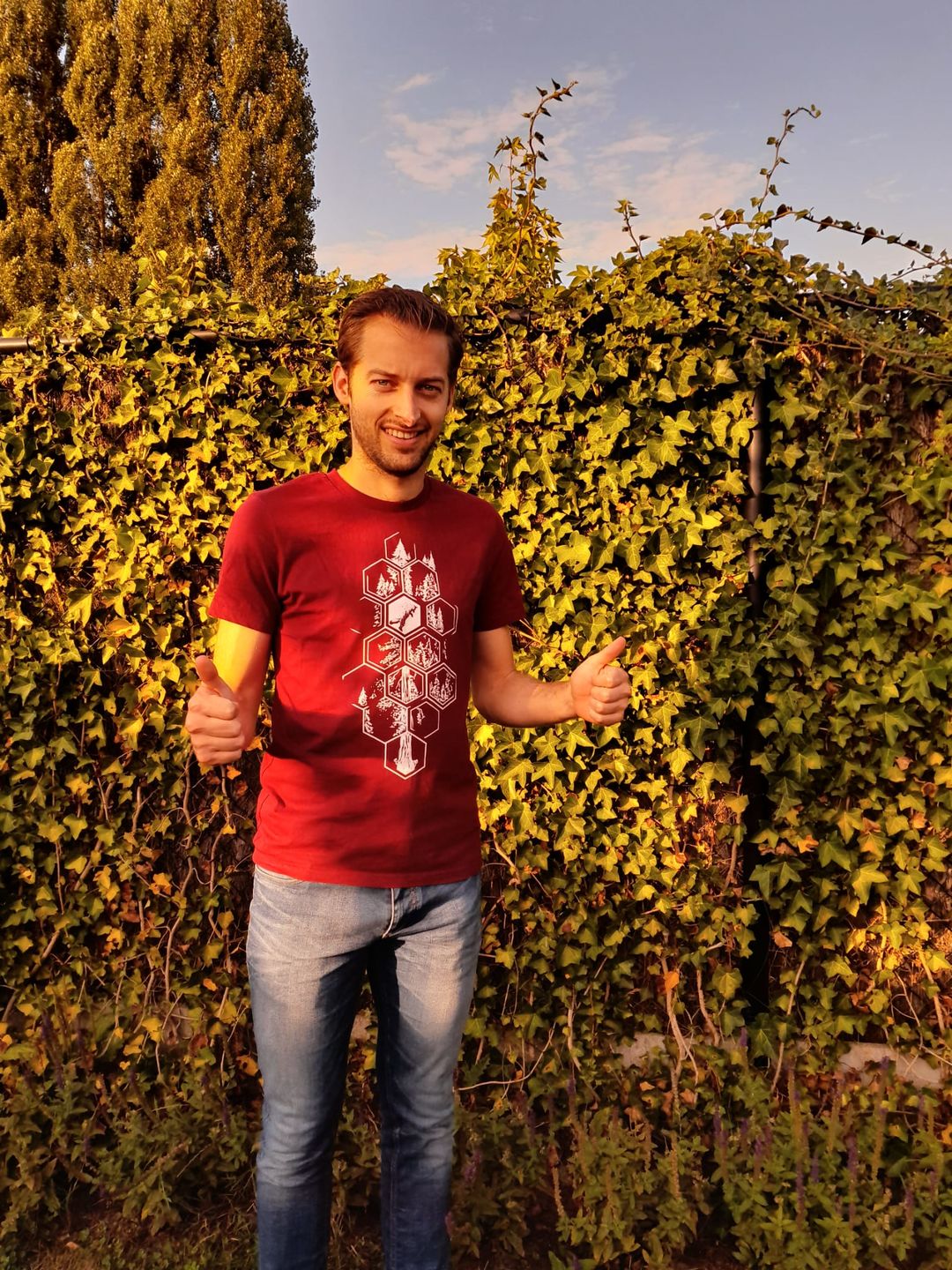 Customer photo review of Hexagonwald - Herren Premium Organic Shirt