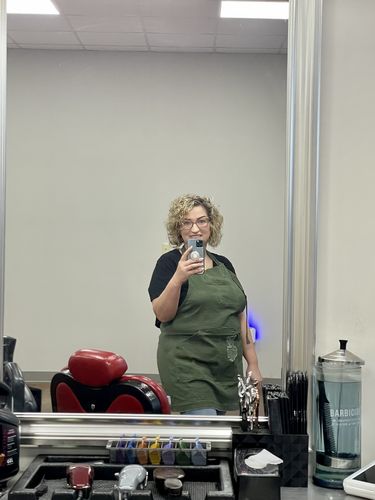 Customer photo review of Olive Green Apron