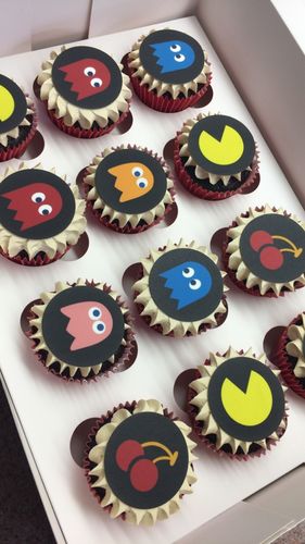 Customer photo review of 15 x 5 cm Pre-cut Standard Cupcake Custom Edible Icing Images