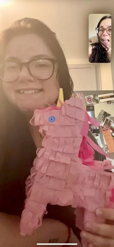 Customer photo review of Pink Unicorn Piñatagram