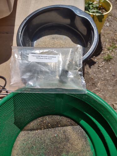 Customer photo review of Treasure Paydirt Surprise '300 GRAM GOLD HUNT' - Gold Paydirt Panning Concentrates