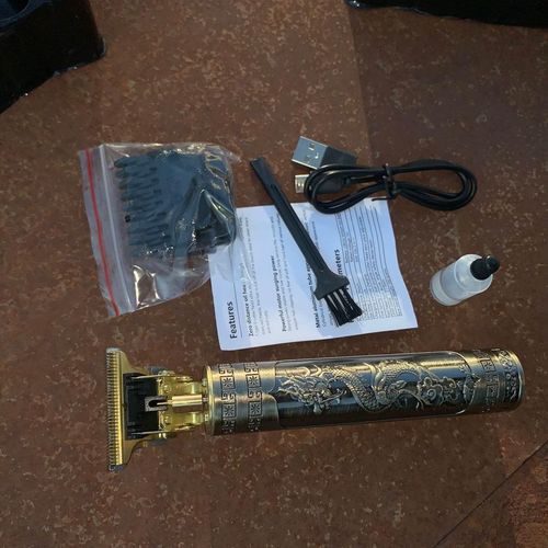 Customer photo review of IZZYCUT™ One - La tondeuse tendance pour cheveux et barbes