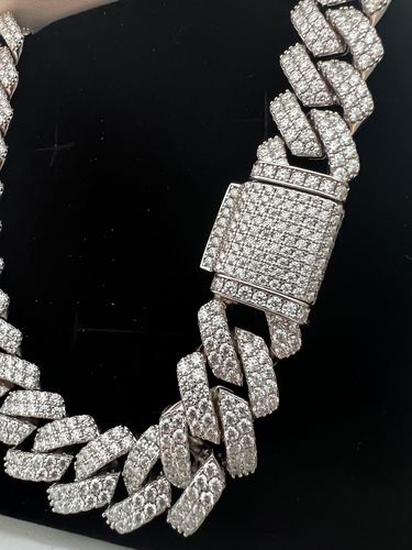 Customer photo review of The Shining Moment III® - 15mm Iced Out Diamond Prong Cuban Link Chain Choker in White Gold