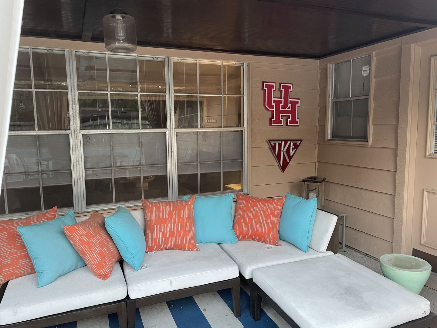 Customer photo review of Houston interlocking "UH" 3D Metal Wall Art