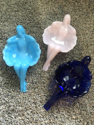 Customer photo review of Glass Bathing Beauty Soap Dish - 12 Color Options