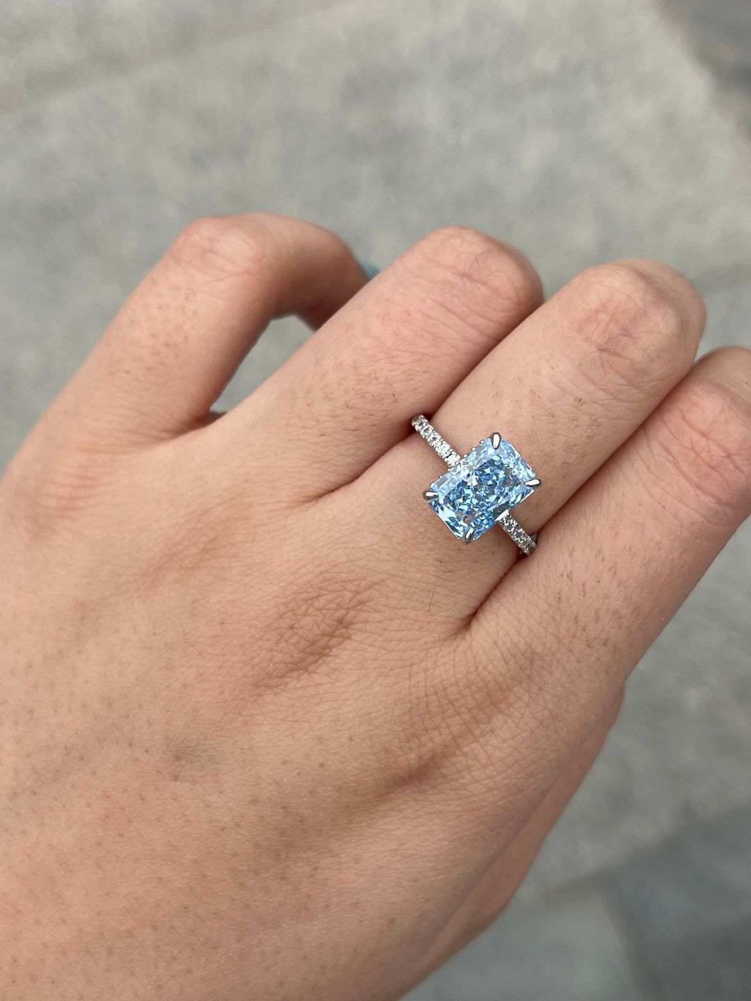 Customer photo review of Louily Exclusive Radiant Cut Light Aquamarine Blue Engagement Ring In Sterling Silver