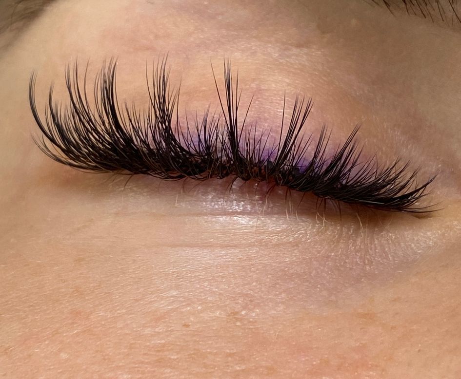 Customer photo review of SUPER BONDER FOR LASH EXTENSIONS