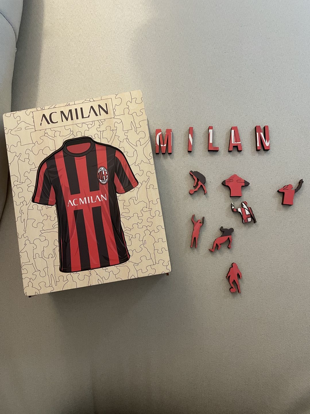 Customer photo review of AC Milan© Jersey - Official Wooden Puzzle