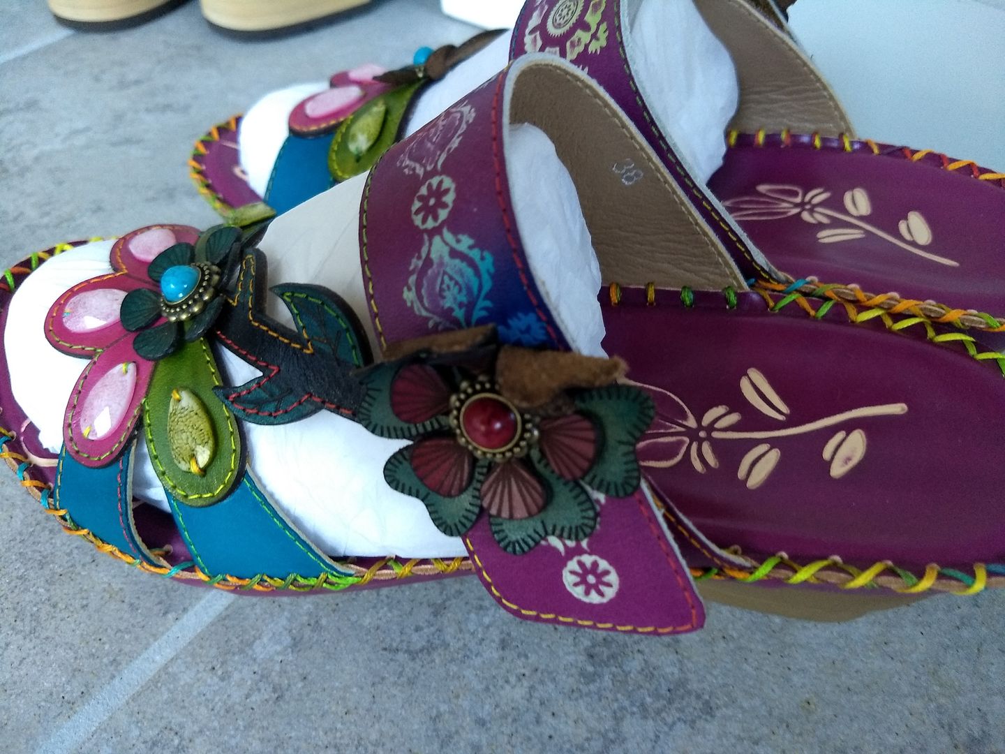 Customer photo review of Women's Retro Floral Socks