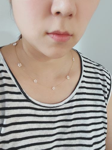 Customer photo review of Dainty Flower Pearl Necklace and bracelet ( Purchase Individually)