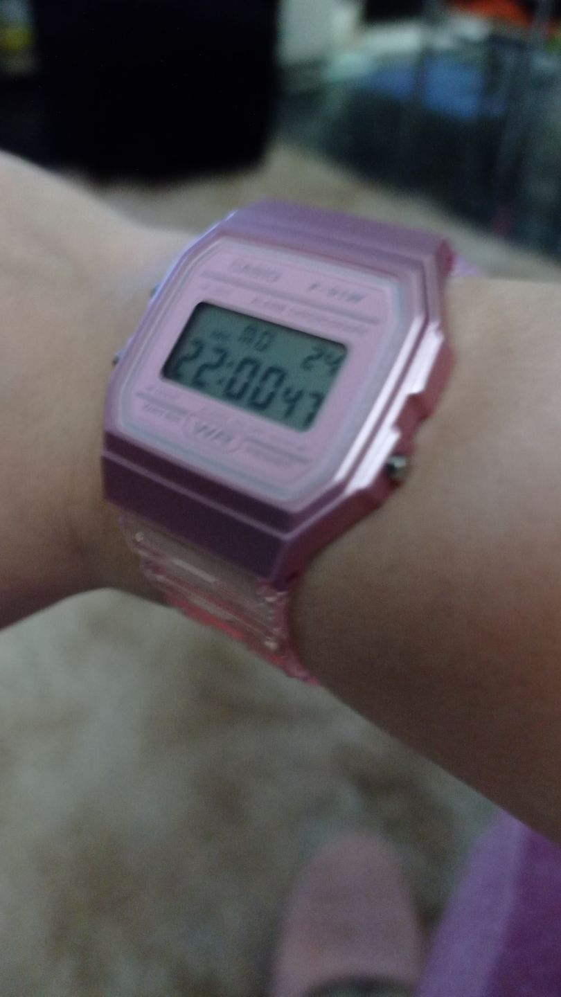 Customer photo review of Reloj Casio Vintage F-91WS-4D Rosado Transparente