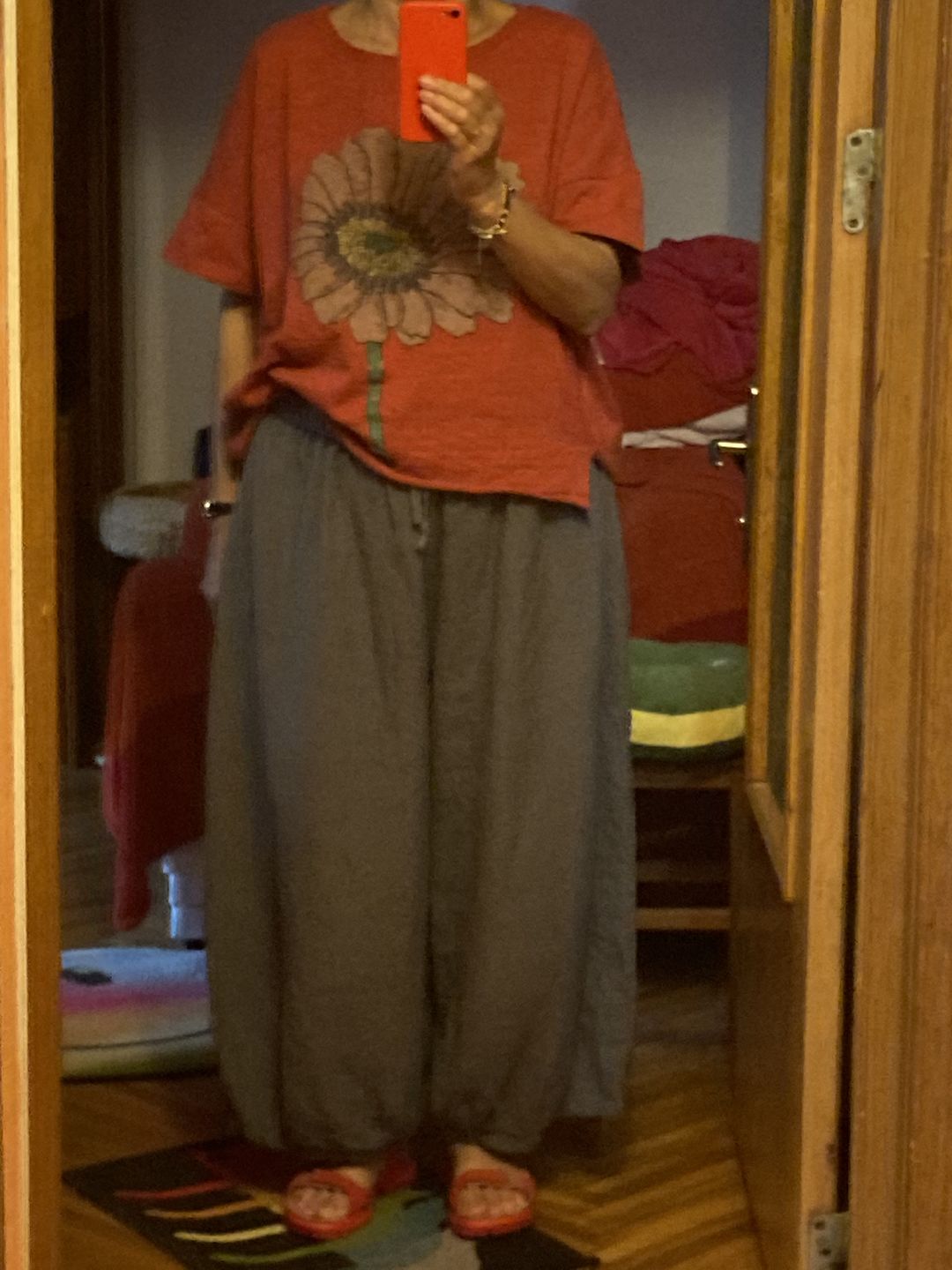 Customer photo review of Plus Size - Short Sleeve Loose Sunflower Printed T-shirt