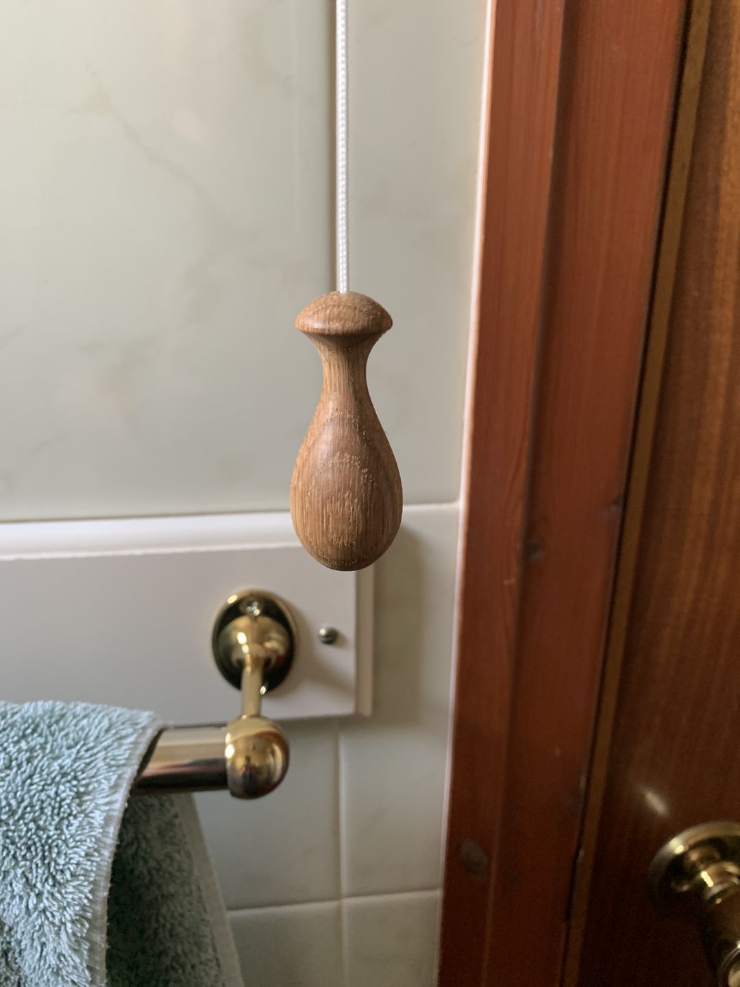 Customer photo review of Oak Light Pull