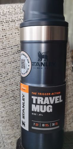 Customer photo review of Stanley Trigger-Action Travel Mug Lacivert 16OZ 0.47 L