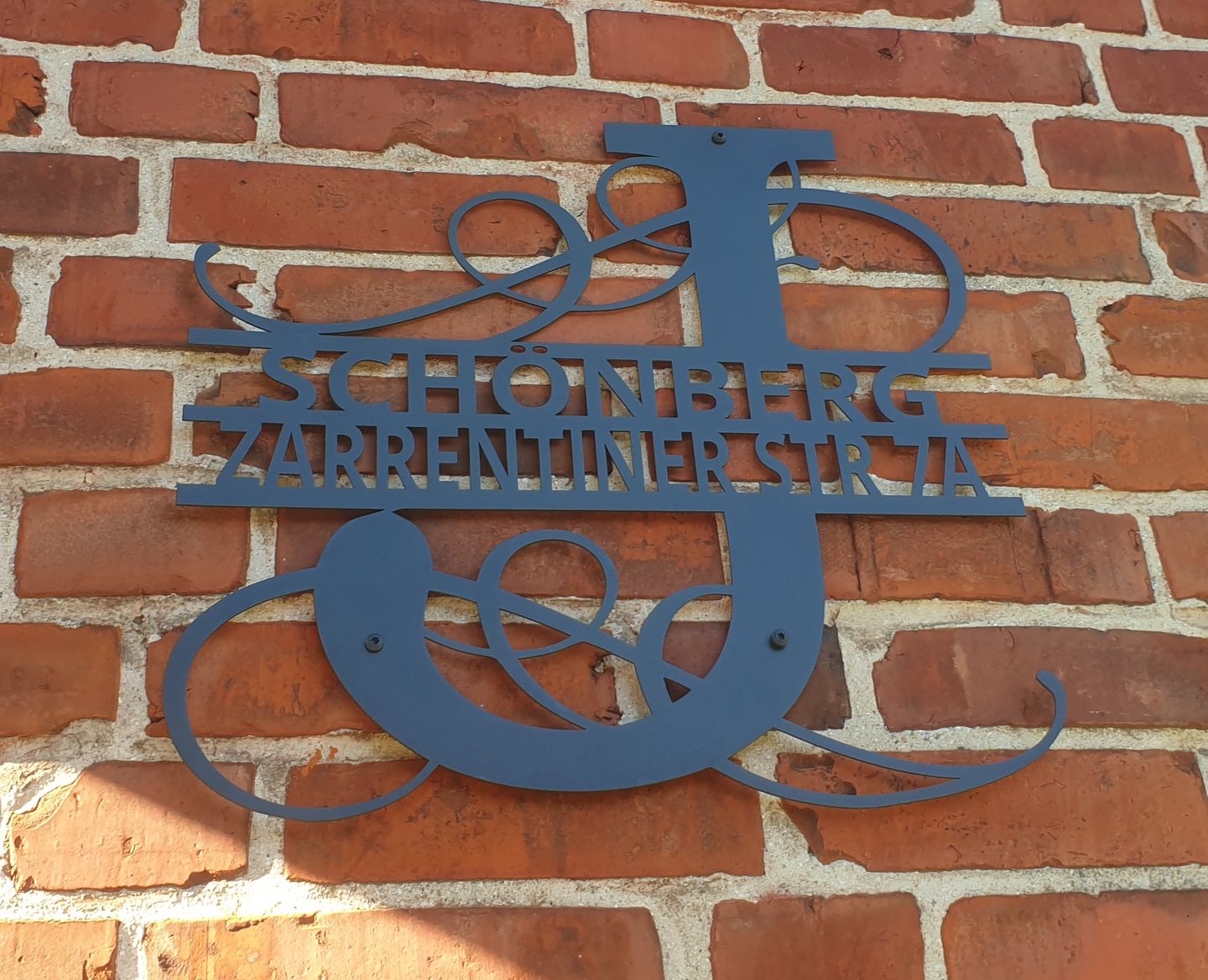 Customer photo review of Namens-Monogramm zweizeilig (personalisierbar)