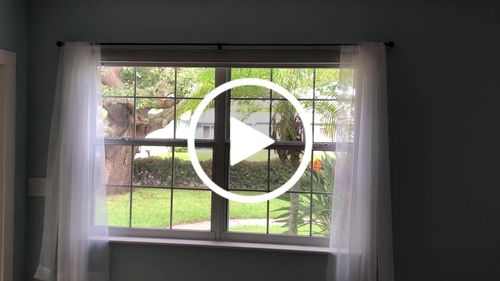 Customer video review of SmartWings Motorized Light Filtering Roller Shades 70% Blackout Safari