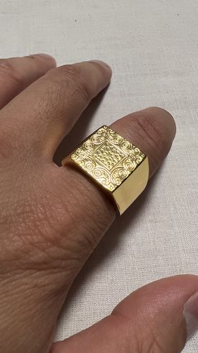 Customer photo review of Bandana Signet Ring - Gold