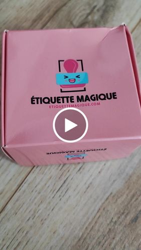 Customer video review of Mon Étiquette Magique™️ - Animaux mignons