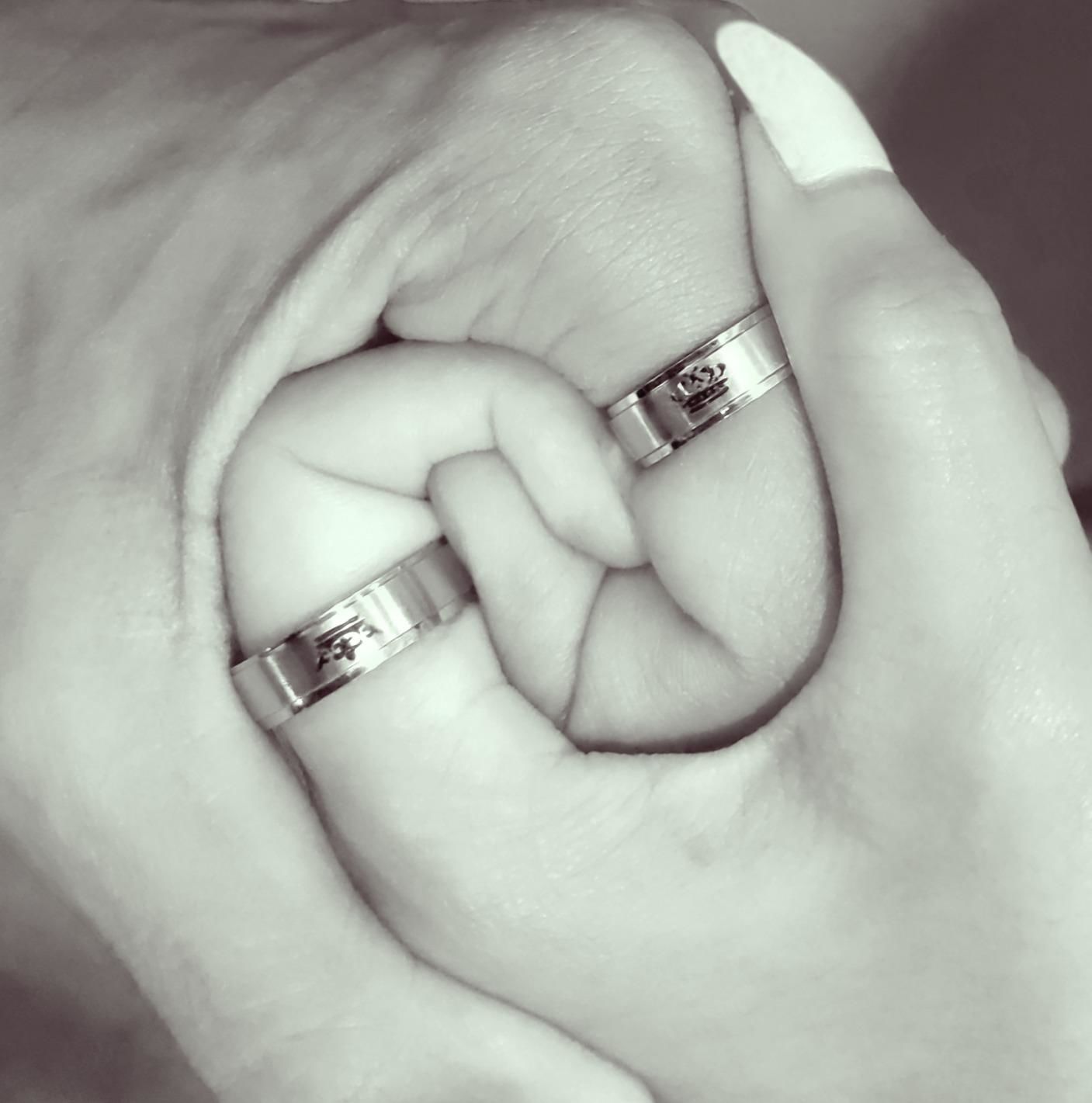 Customer photo review of 'Demure Rose' Rings