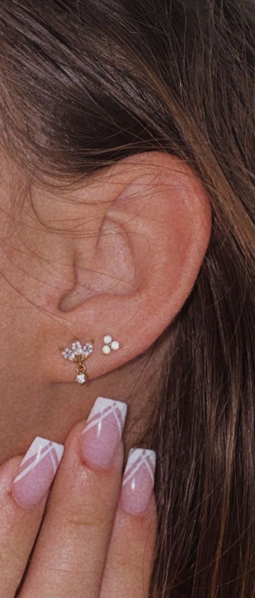 Customer photo review of Cataleya 2 Ohrstecker | 18K vergoldet