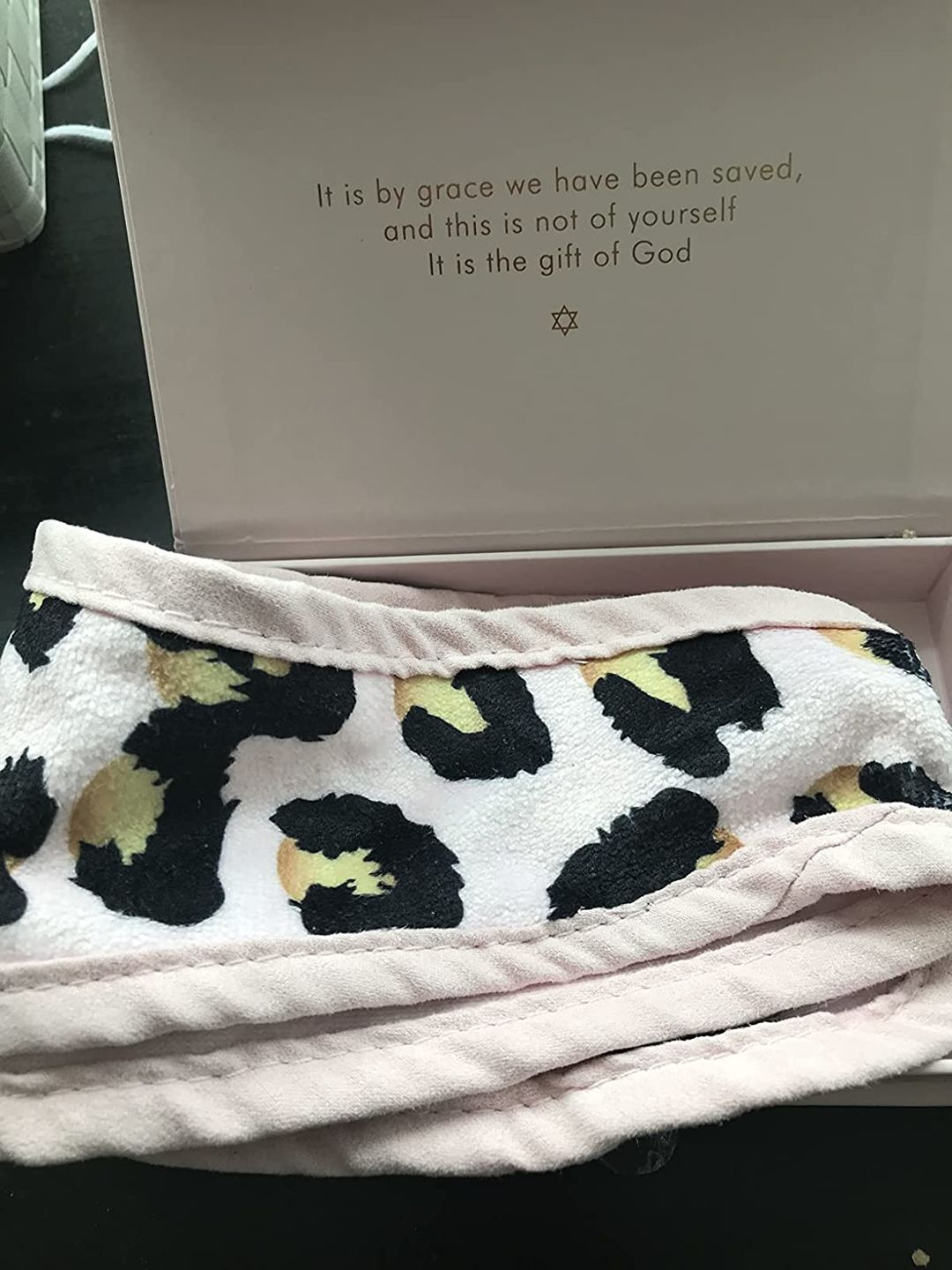 Customer photo review of Lucie Spa Headband