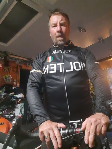 Customer photo review of Retro Molteni Black Long Sleeve Jersey