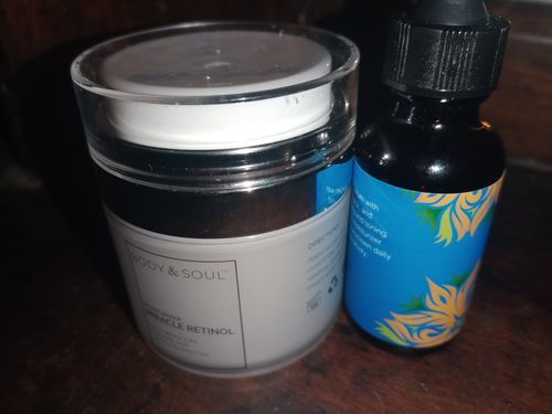 Customer photo review of Miracle Retinol Serum & Moisturizer Bundle