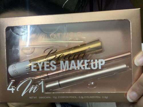 Customer photo review of O.TWO.O 4 IN 1 EYE MAKEUP SET