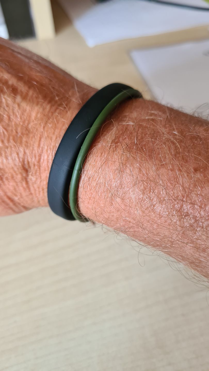 Customer photo review of Limited Edition! Balance Band™ DARK OLIVE mit Bernstein