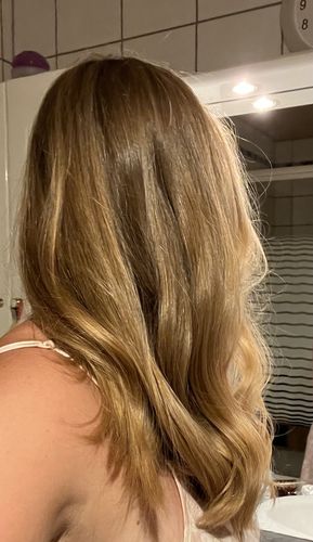 Customer photo review of Notre soin éclaircissant pour des cheveux rayonnants en moins de 5 minutes