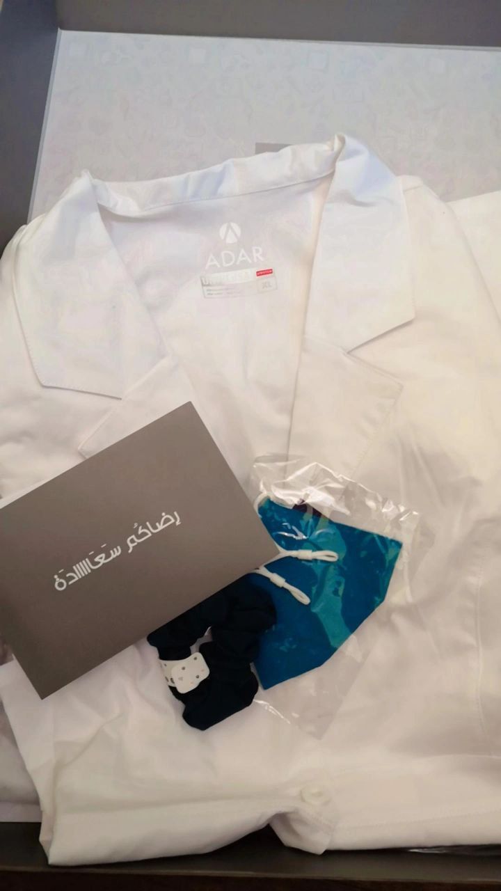 Customer photo review of لابكوت تاب ويست الطويل من أدار