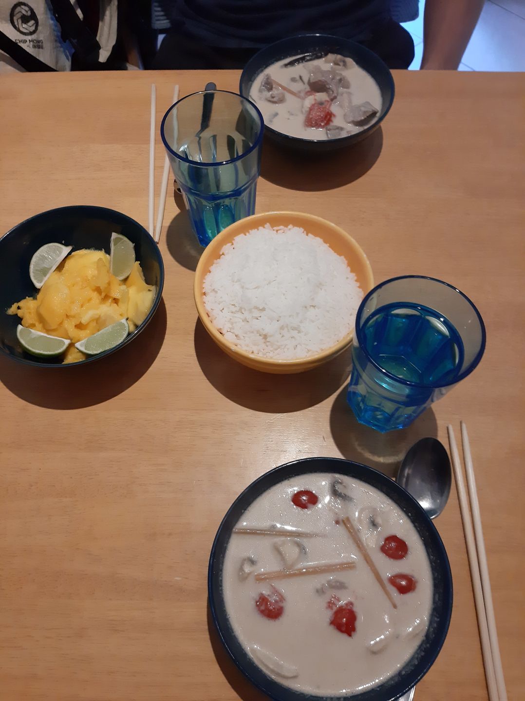 Customer photo review of Tom Kha Papierbox (für 3-4 Portionen) mit 400ml Kokosmilch und Reis