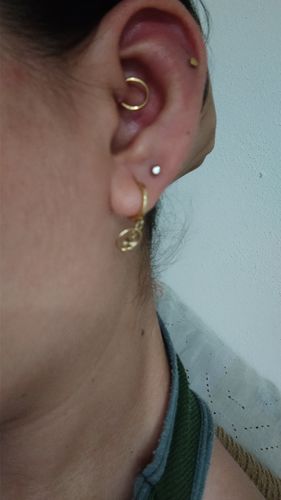 Customer photo review of Piercing 1era Perforación Cristal Titanio