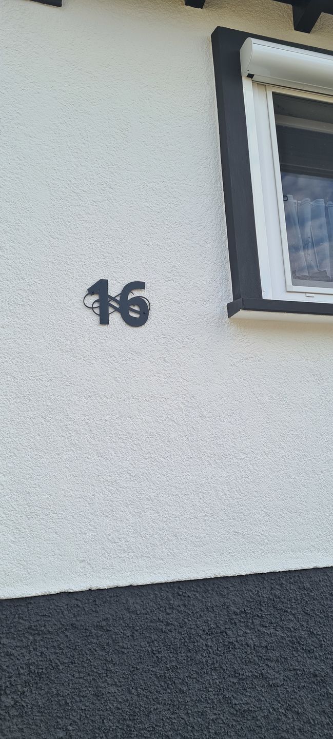 Customer photo review of Hausnummer - Ornamental Style passend zum Hausnummern-Monogramm (personalisierbar)