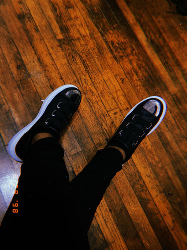 Customer photo review of Luiz X in Black