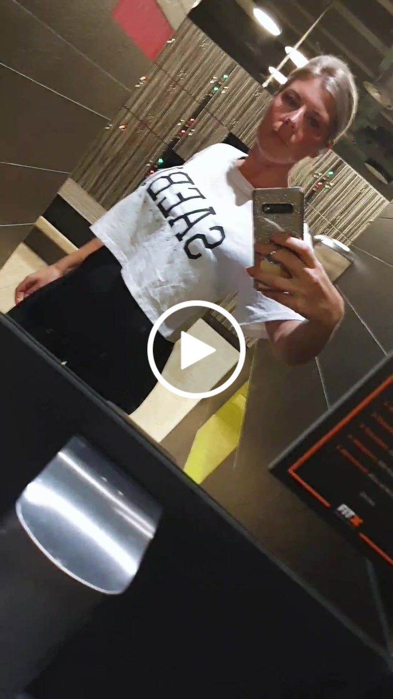Customer video review of Lifestyle Damen Crop Top weiß by SAEBIS®