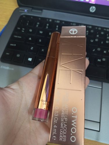 Customer photo review of O.TWO.O VELVET MATTE LIP LACQUER