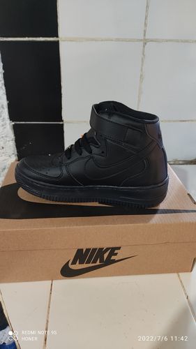 Customer photo review of Tenis 841 Negro Total