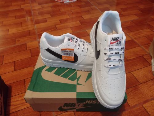 Customer photo review of Tenis 270 Blanco Negro