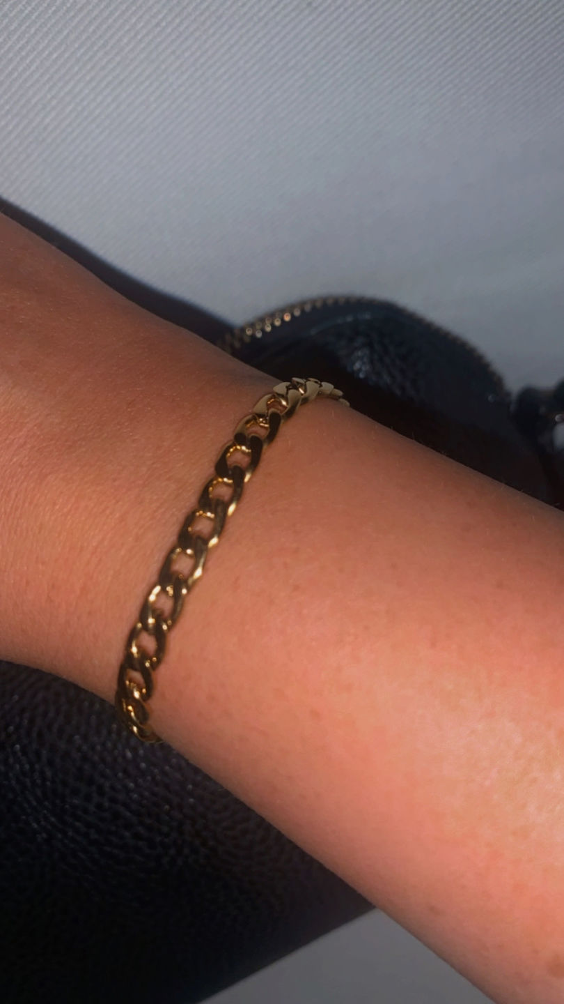 Customer photo review of Plain Armband | 18K vergoldet