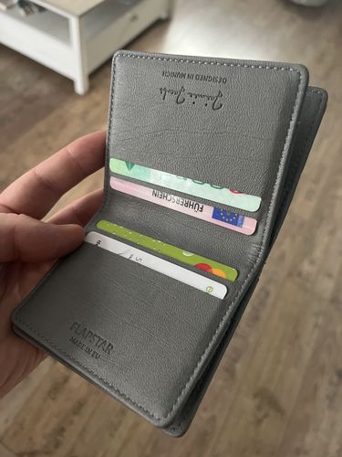 Customer photo review of Flapstar Magic Wallet with coin pocket