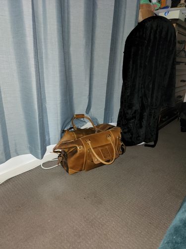 Customer photo review of Cali Leather Weekend Bag