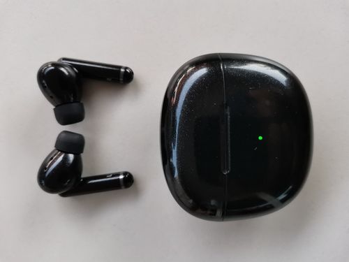 Customer photo review of In-Ear-Kopfhörer / Bluetooth Kopfhörer / Mit Aktiver Geräuschunterdrückung / App Steuerung / 30 Stunden Akku / Angenehm zu tragen / HiFi-Stereo-Sound / Tiefer Bass