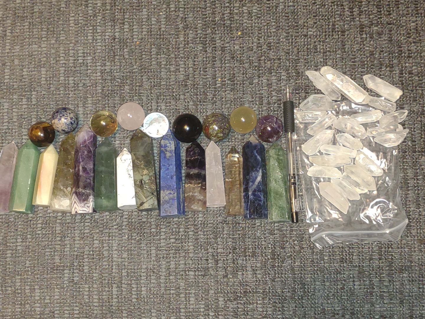 Customer photo review of 45 Crystal Super Pack - 16 Points, 9 Spheres & 20 Quartz Shards