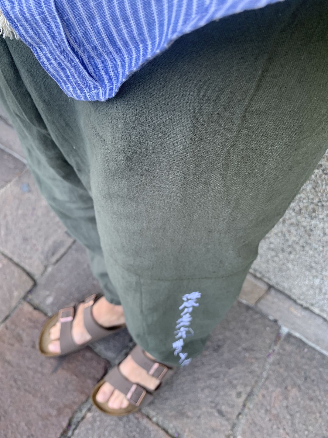 Customer photo review of Kurahan Pants